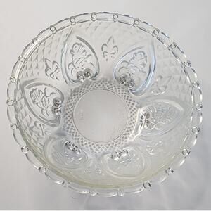 New in Box Vintage Gardenia 4-Piece Heart Design Heavy Glass Crystal Bowl Set